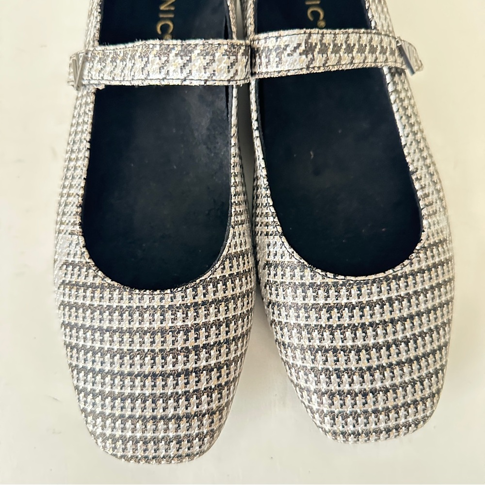 Vionic Black and White Houndstooth Mary Jane Flats - Picture 4 of 12